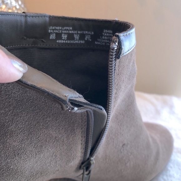 Simply Emma suede Booties with tassel fringe on outer side -Womens size 8 - Picture 5 of 5